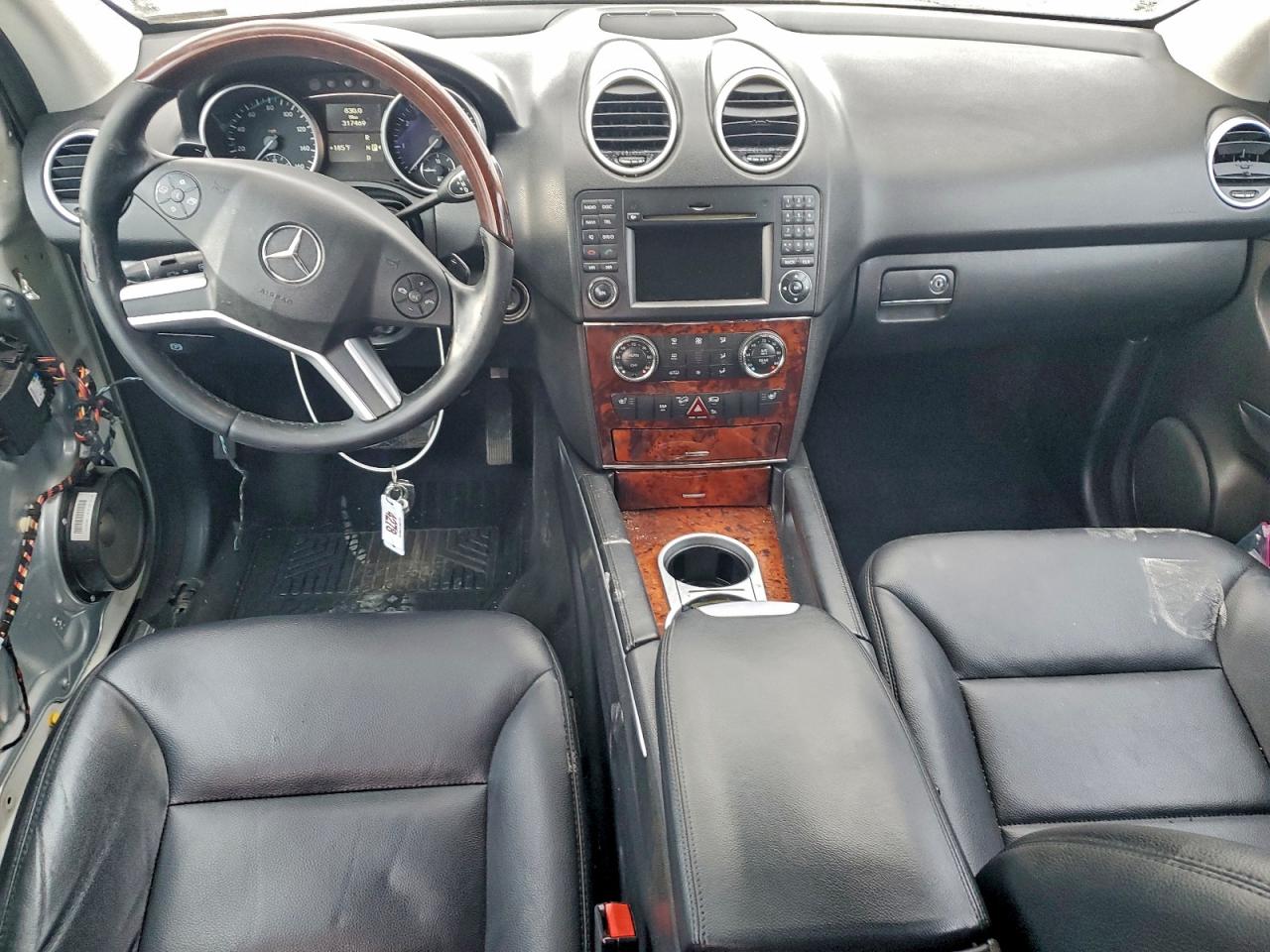 Mercedes-Benz M-Class 350 4matic Image 10