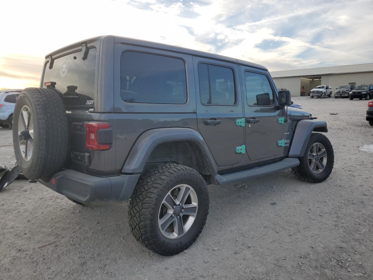 Jeep Wrangler Sahara Image 3