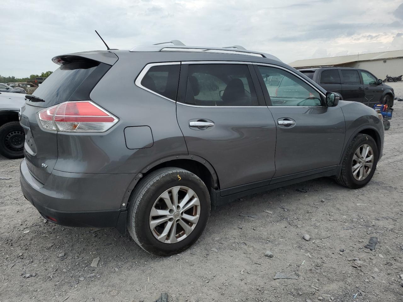 Nissan Rogue S Image 2
