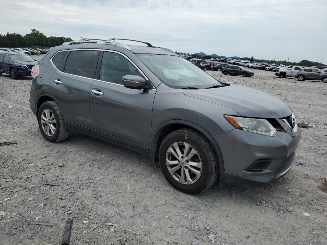 Nissan Rogue S Image 4
