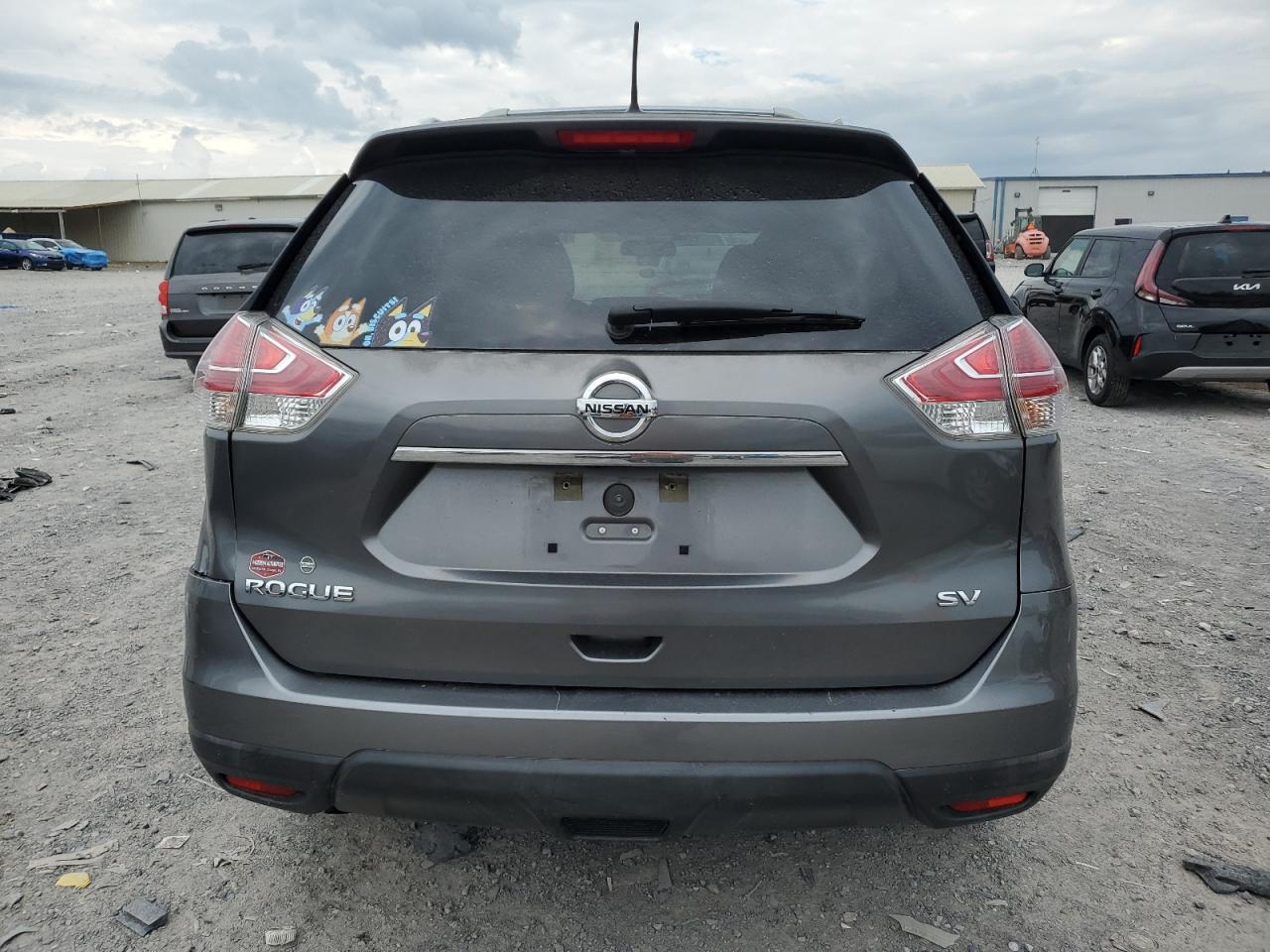 Nissan Rogue S Image 7