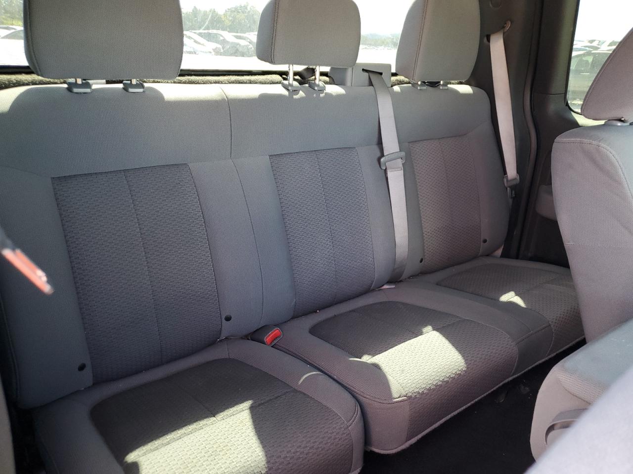 Ford F-150 Super Cab Image 6