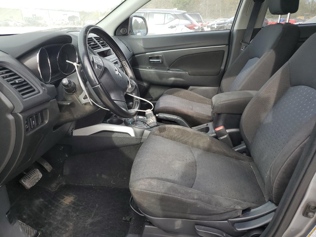 Mitsubishi Outlander Se Image 7