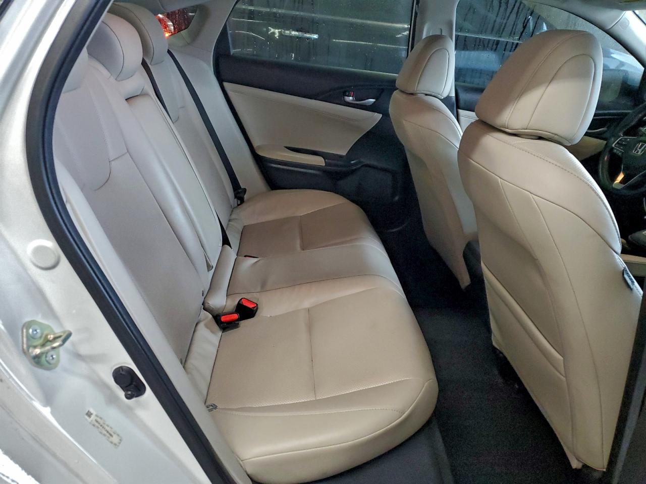 Honda Insight Touring Image 12