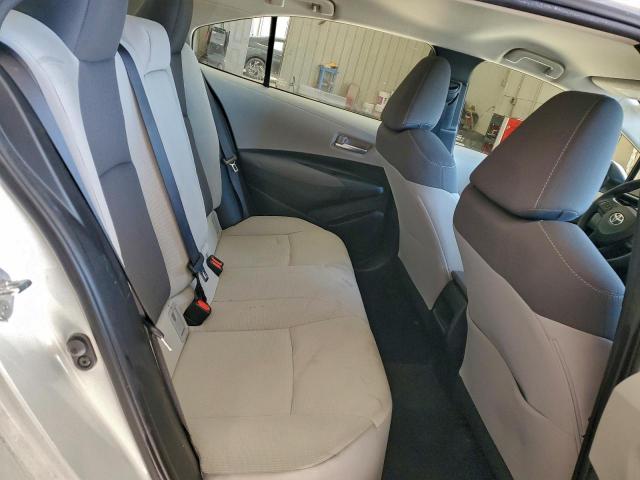 Toyota Corolla Le Image 6