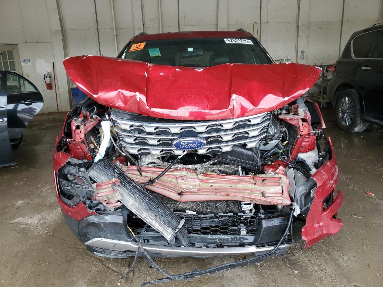 Ford Explorer Xlt Image 9