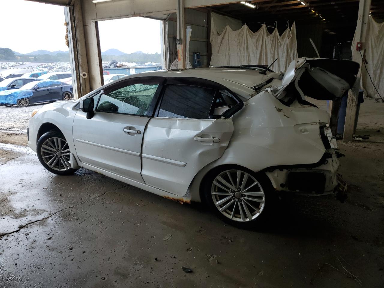 Subaru Impreza Premium Image 2