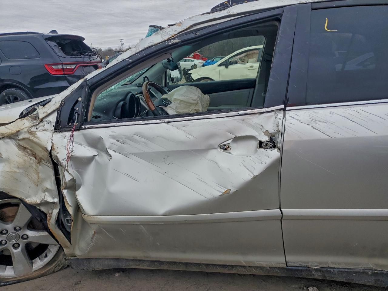 Lexus RX 330 Image 14