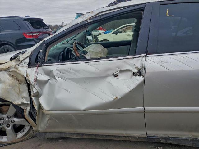 Lexus RX 330 Image 14