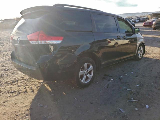 Toyota Sienna Le Image 12