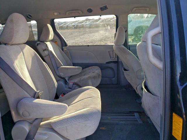 Toyota Sienna Le Image 5