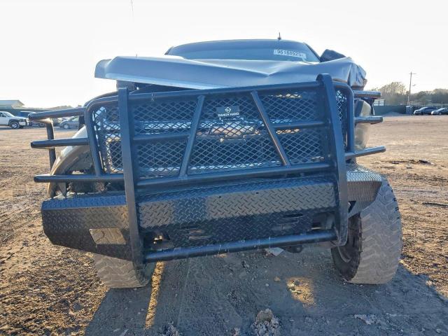 Chevrolet Silverado K2500 Heavy Duty Image 4