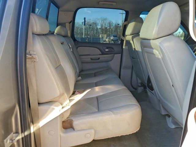 Chevrolet Silverado K2500 Heavy Duty Image 7