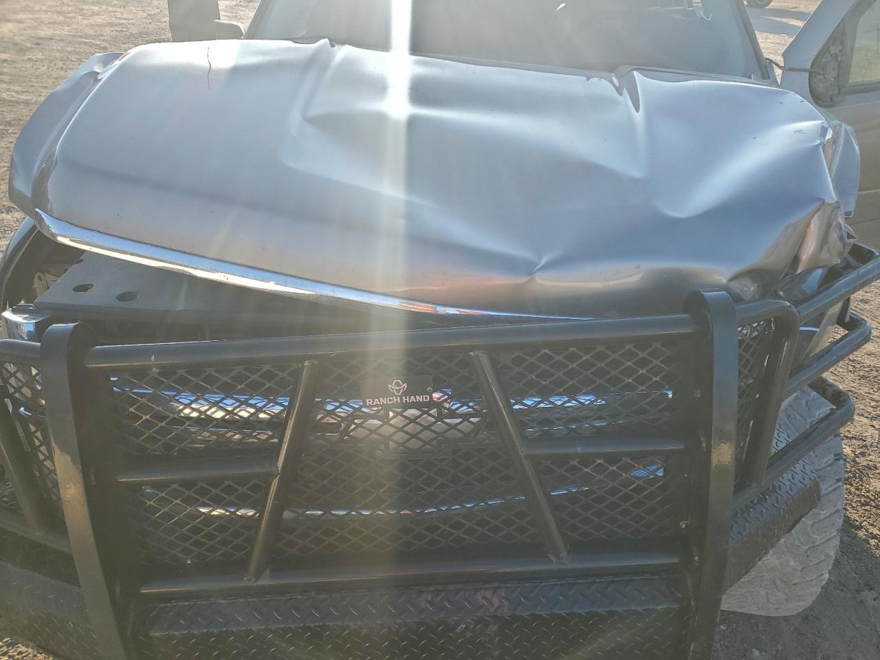 Chevrolet Silverado K2500 Heavy Duty Image 8