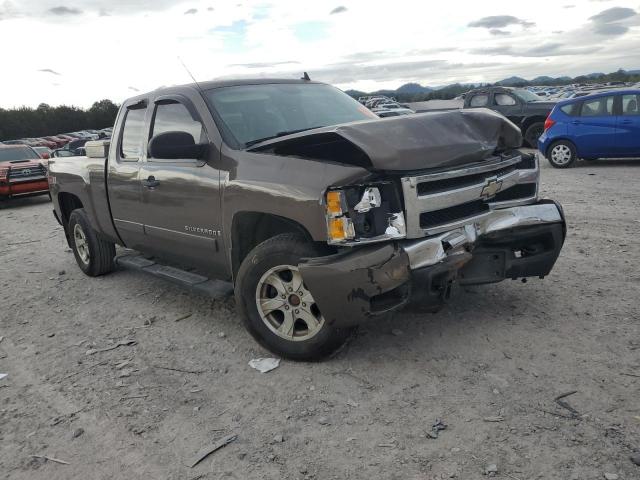 Chevrolet Silverado K1500 Image 3