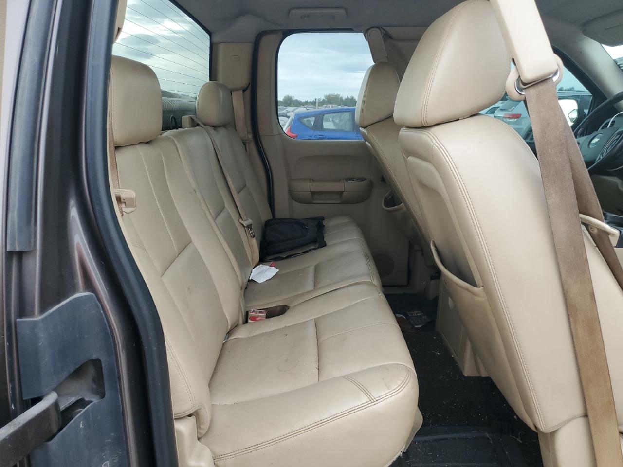 Chevrolet Silverado K1500 Image 12