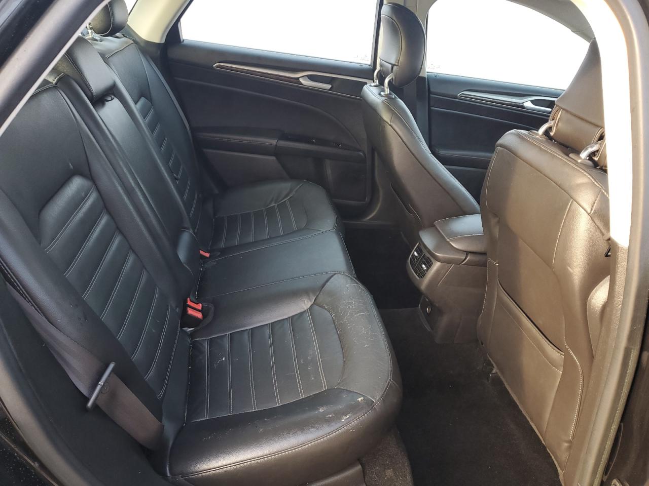 Ford Fusion Se Image 10