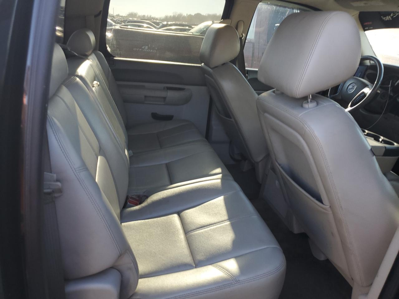 Chevrolet Silverado K1500 Lt Image 6