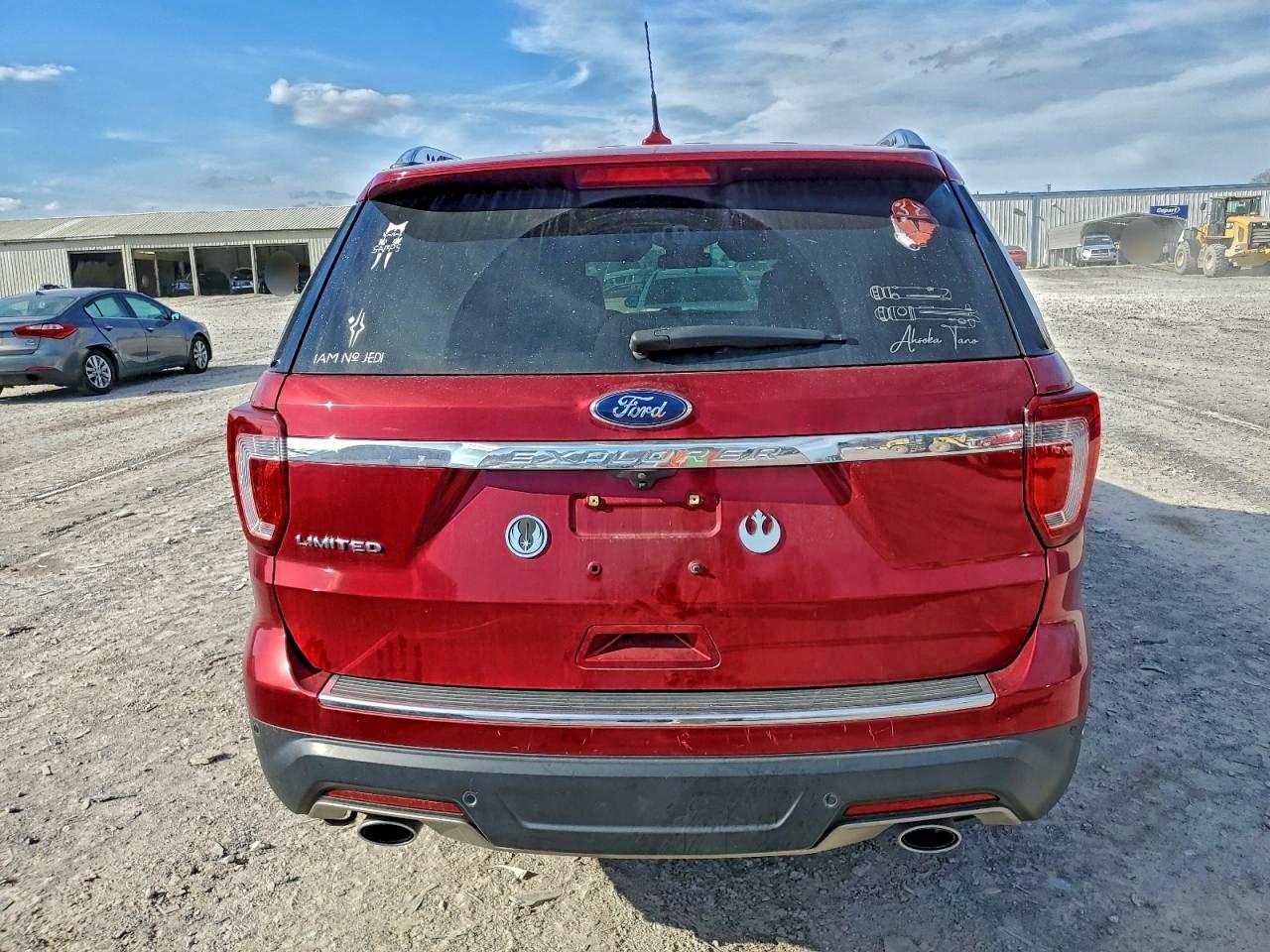 Ford Explorer Limited Image 11