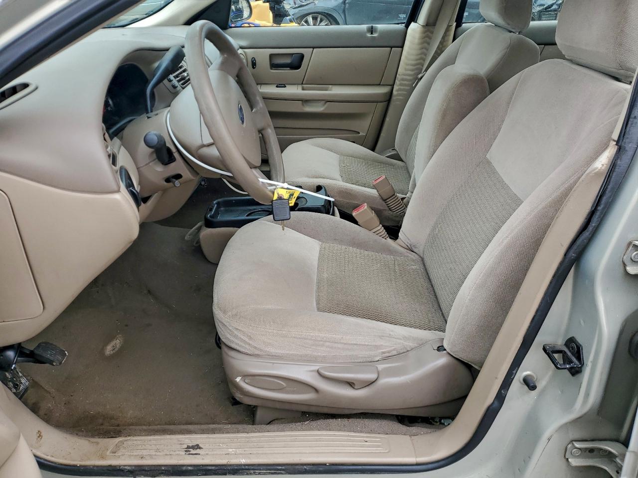 Ford Taurus Se Image 5