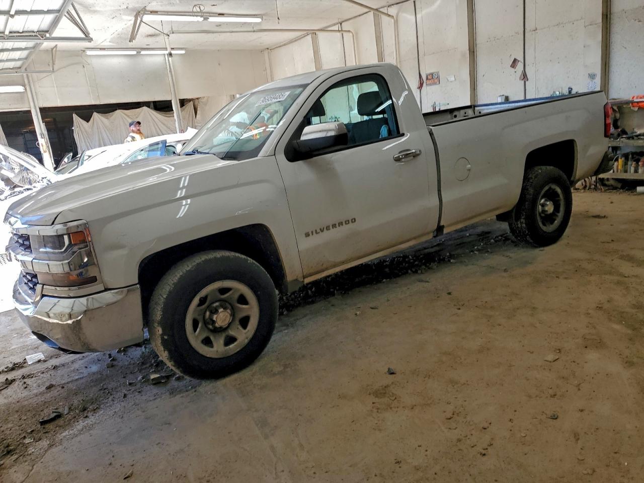 Chevrolet Silverado C1500 Image 1