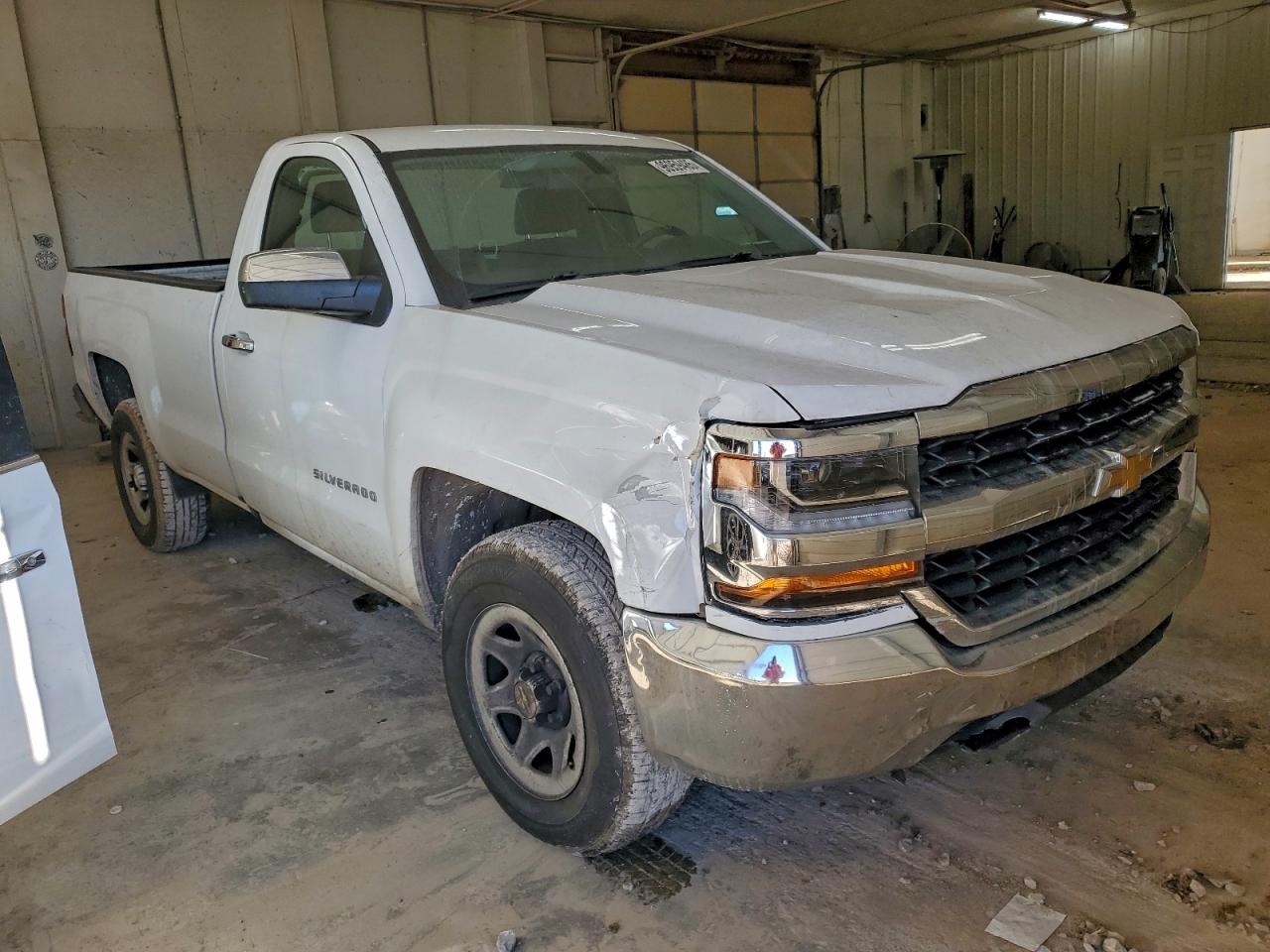 Chevrolet Silverado C1500 Image 9