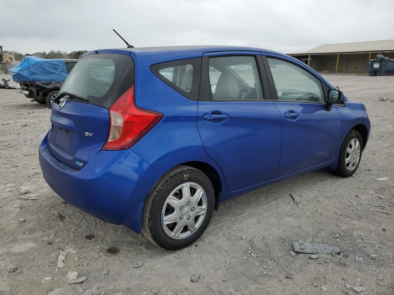 Nissan Versa S Image 2