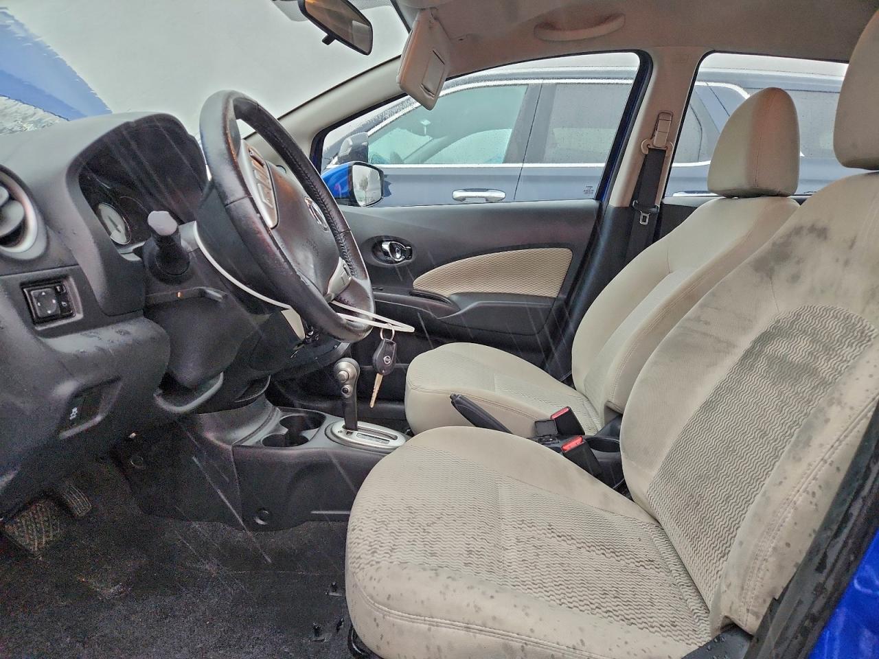 Nissan Versa S Image 7