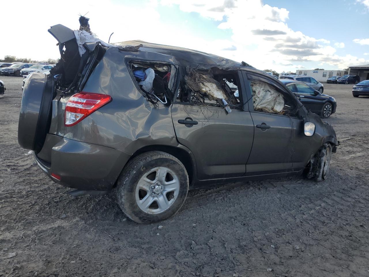 Toyota RAV4 Image 13