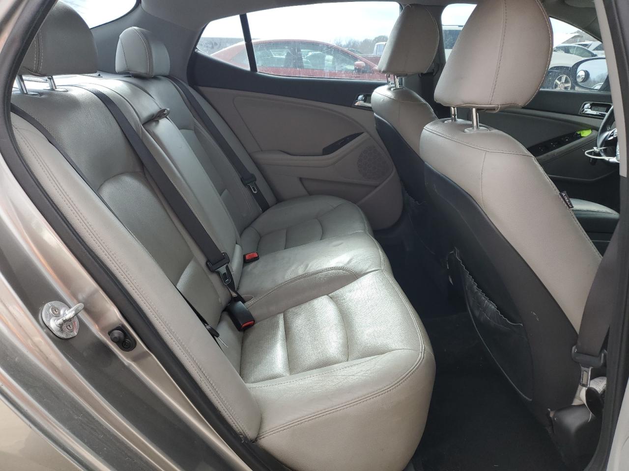 Kia Optima Ex Image 10