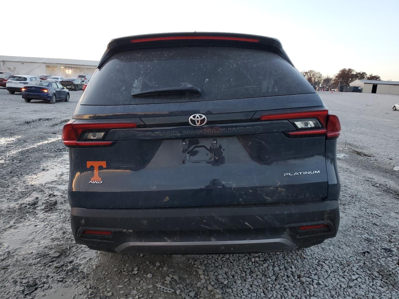 Toyota Grand High Le Image 2