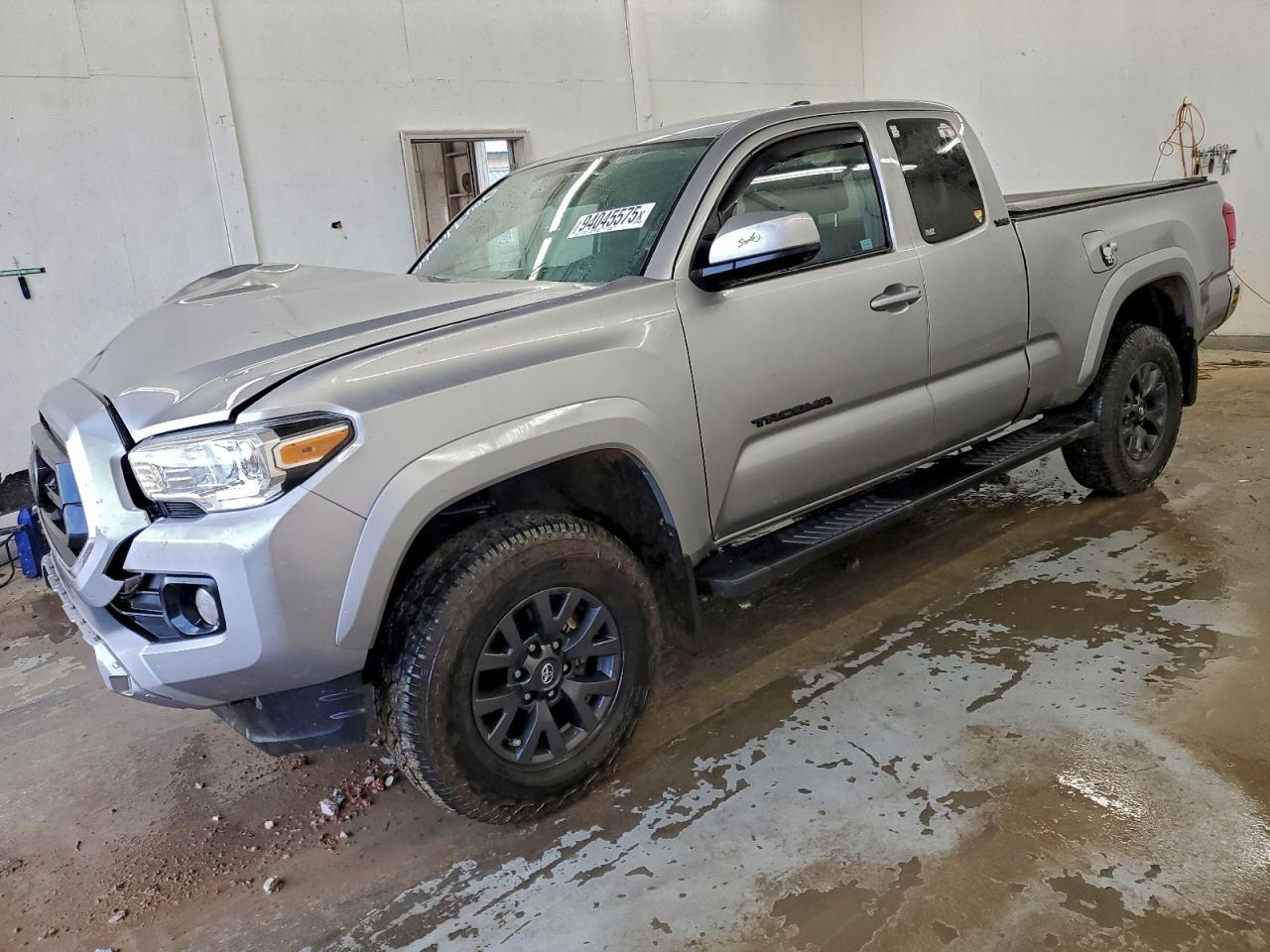 Toyota Tacoma Access Cab Image 1