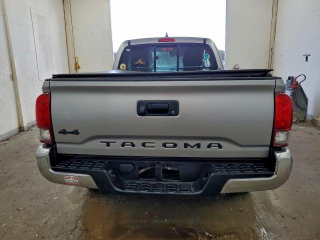 Toyota Tacoma Access Cab Image 3