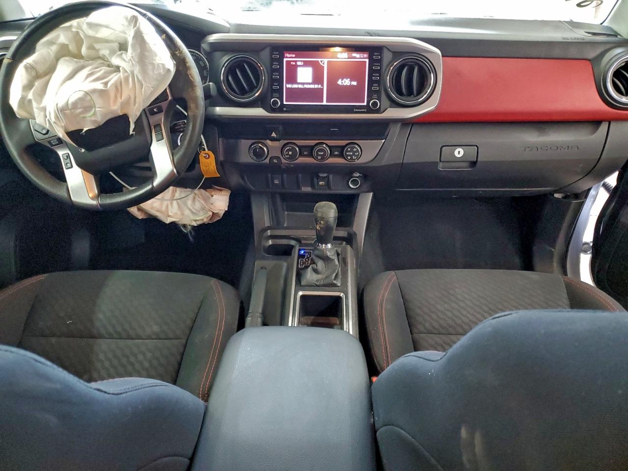 Toyota Tacoma Access Cab Image 8