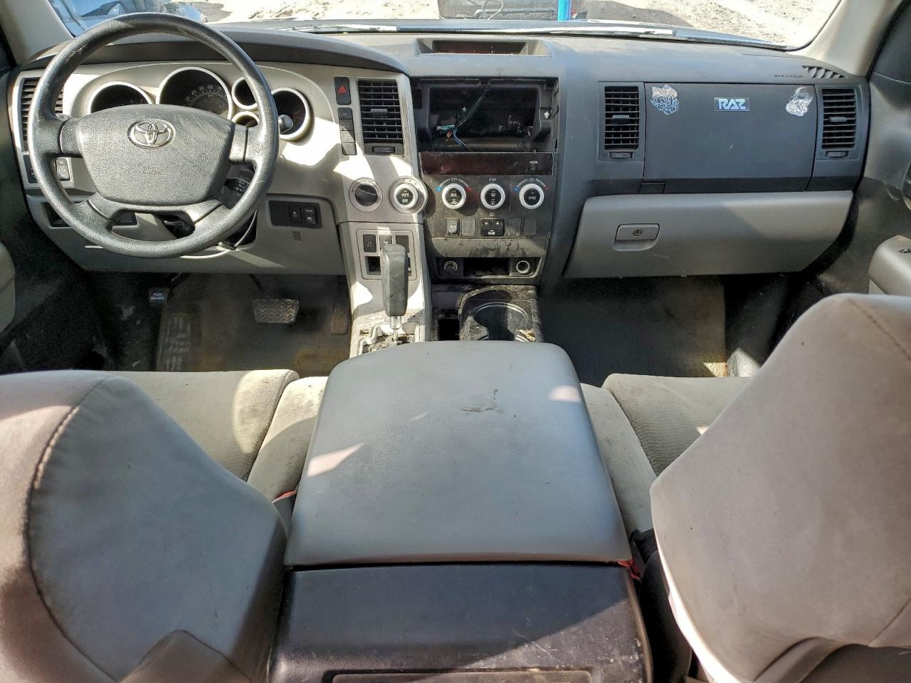 Toyota Sequoia Sr5 Image 14
