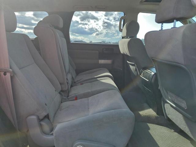 Toyota Sequoia Sr5 Image 9