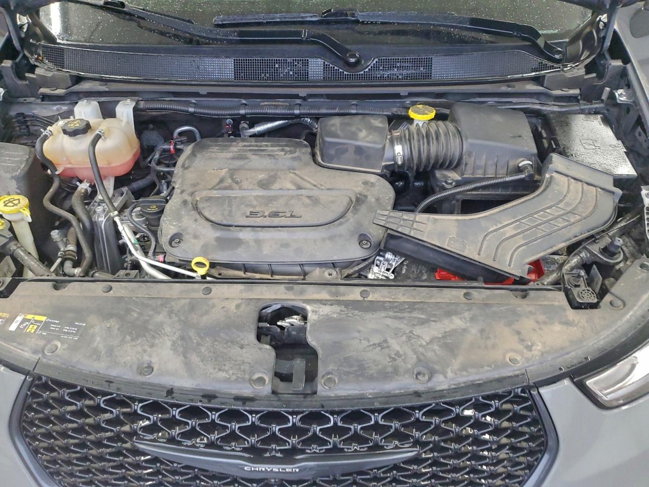 Chrysler Pacifica Touring L Image 6