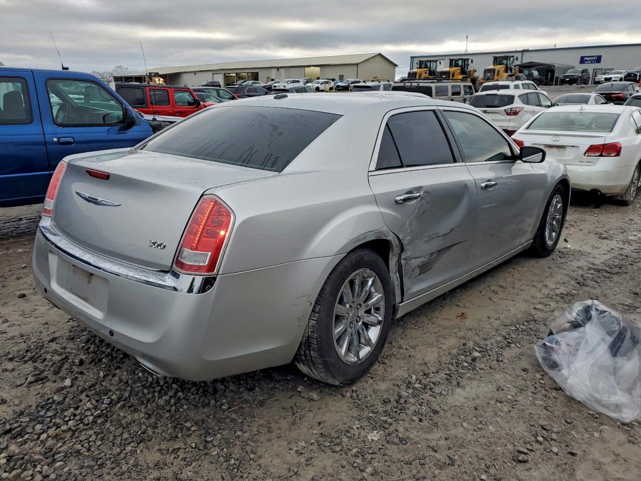 Chrysler 300 Limited Image 3