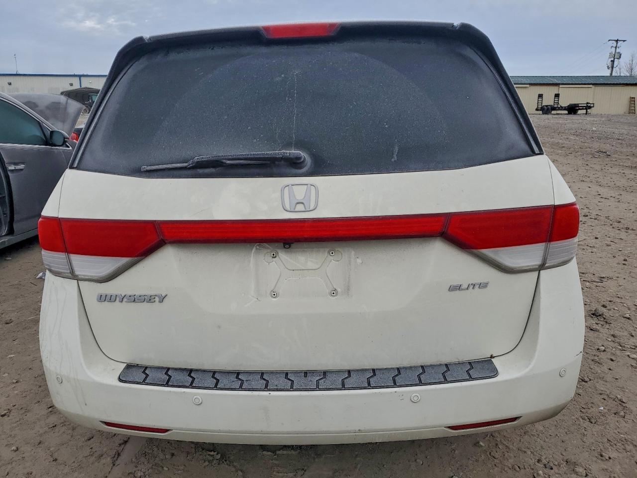 Honda Odyssey Touring Image 2