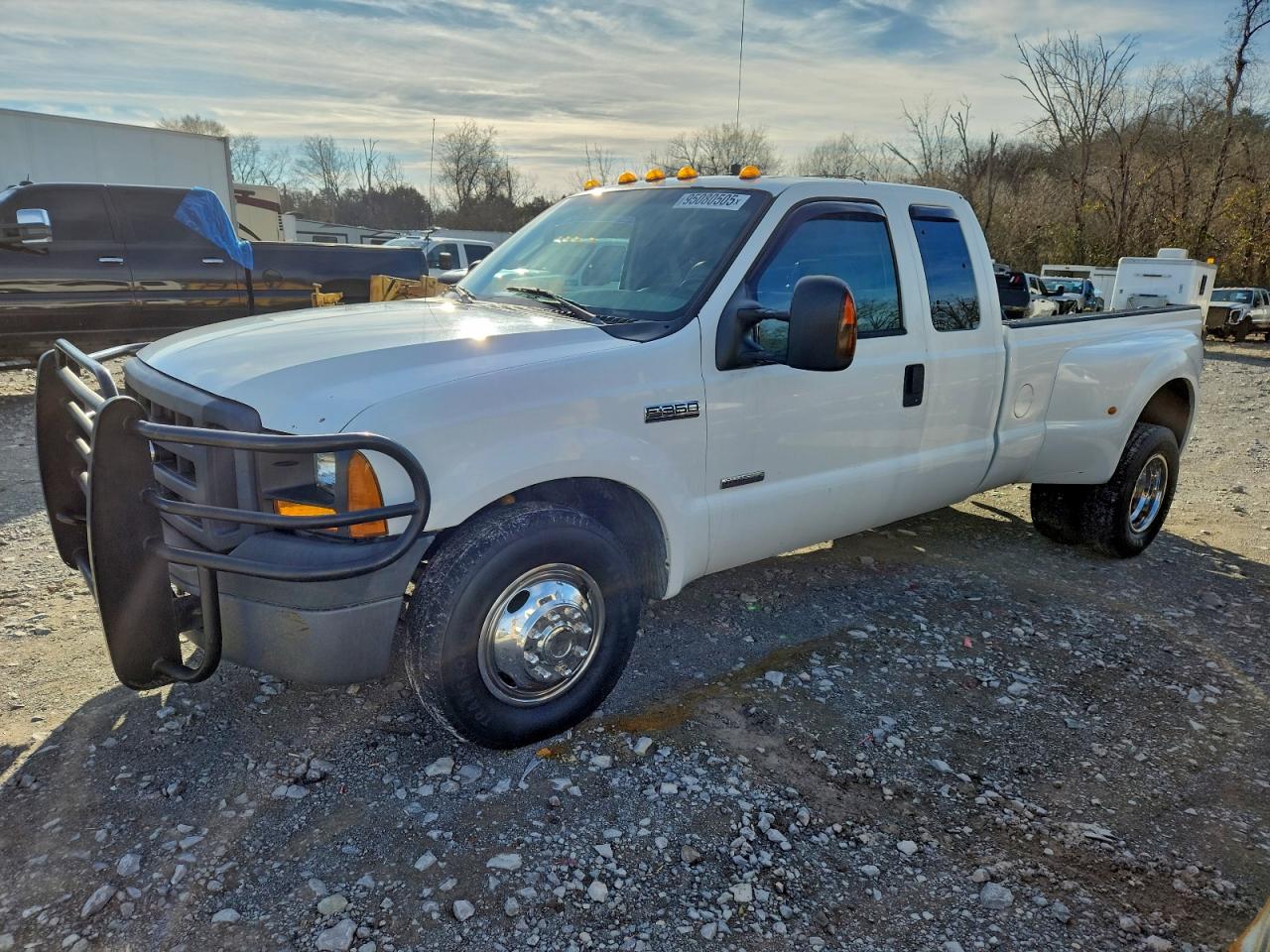 Ford F-350 Super Duty Image 1