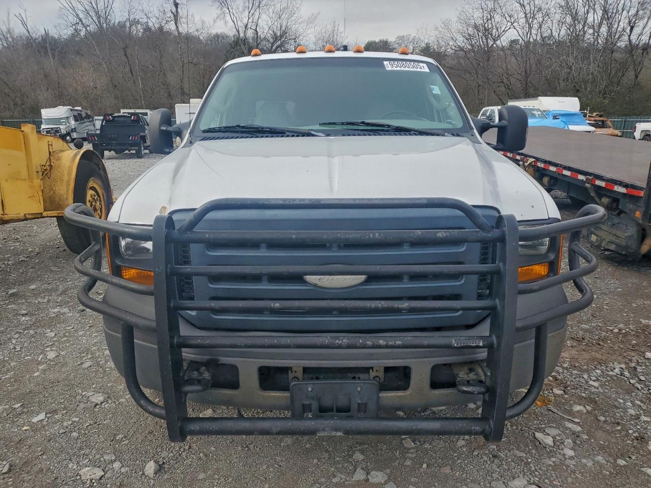 Ford F-350 Super Duty Image 2