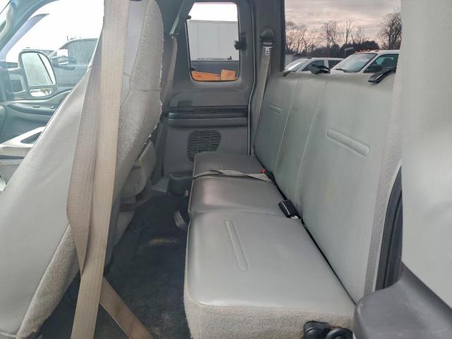 Ford F-350 Super Duty Image 10