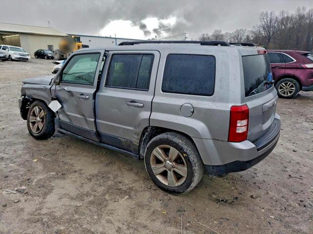 Jeep Patriot Latitude Image 7