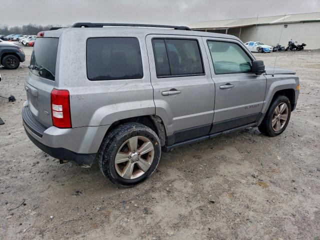 Jeep Patriot Latitude Image 11