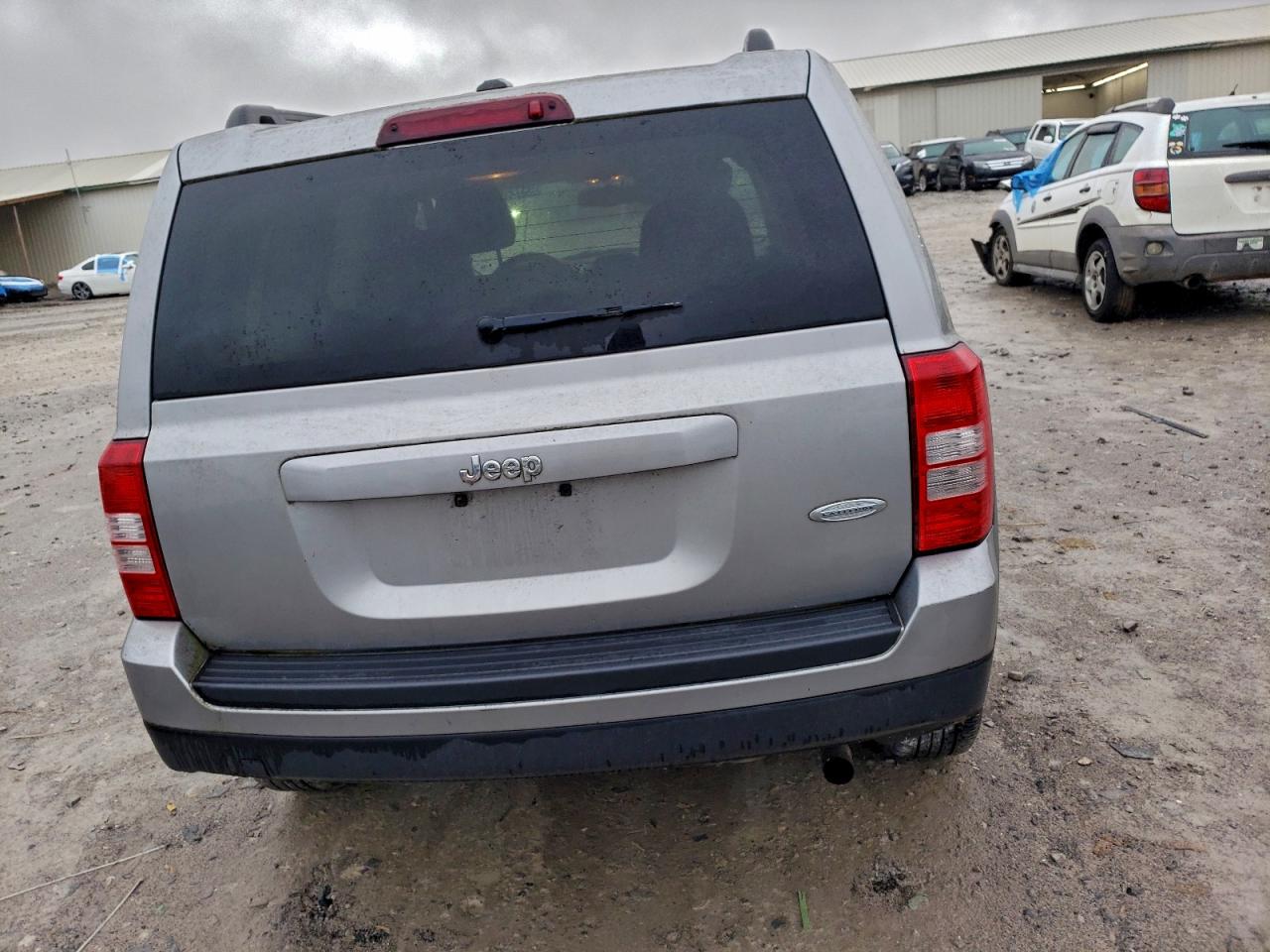 Jeep Patriot Latitude Image 13
