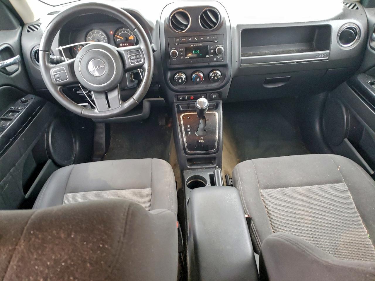 Jeep Patriot Latitude Image 10