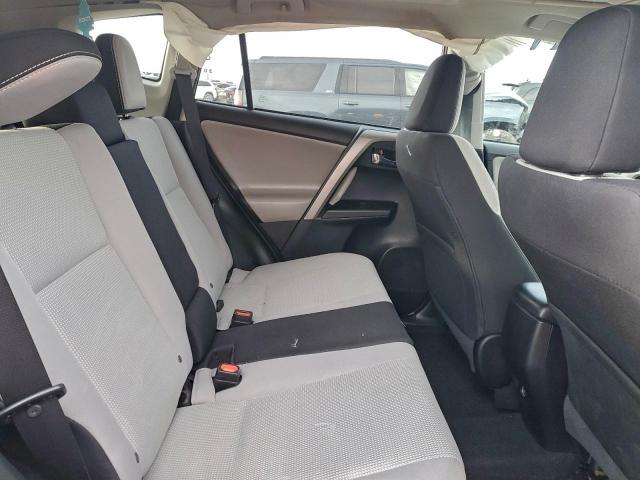 Toyota RAV4 Adventure Image 12