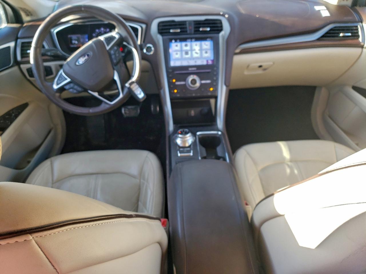 Ford Fusion Titanium Image 11