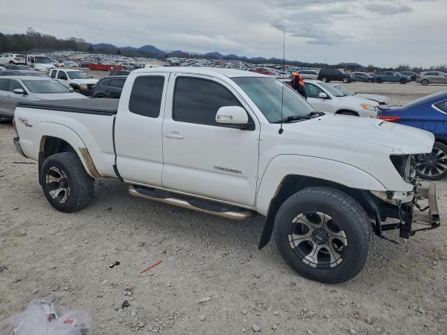 Toyota Tacoma Image 3