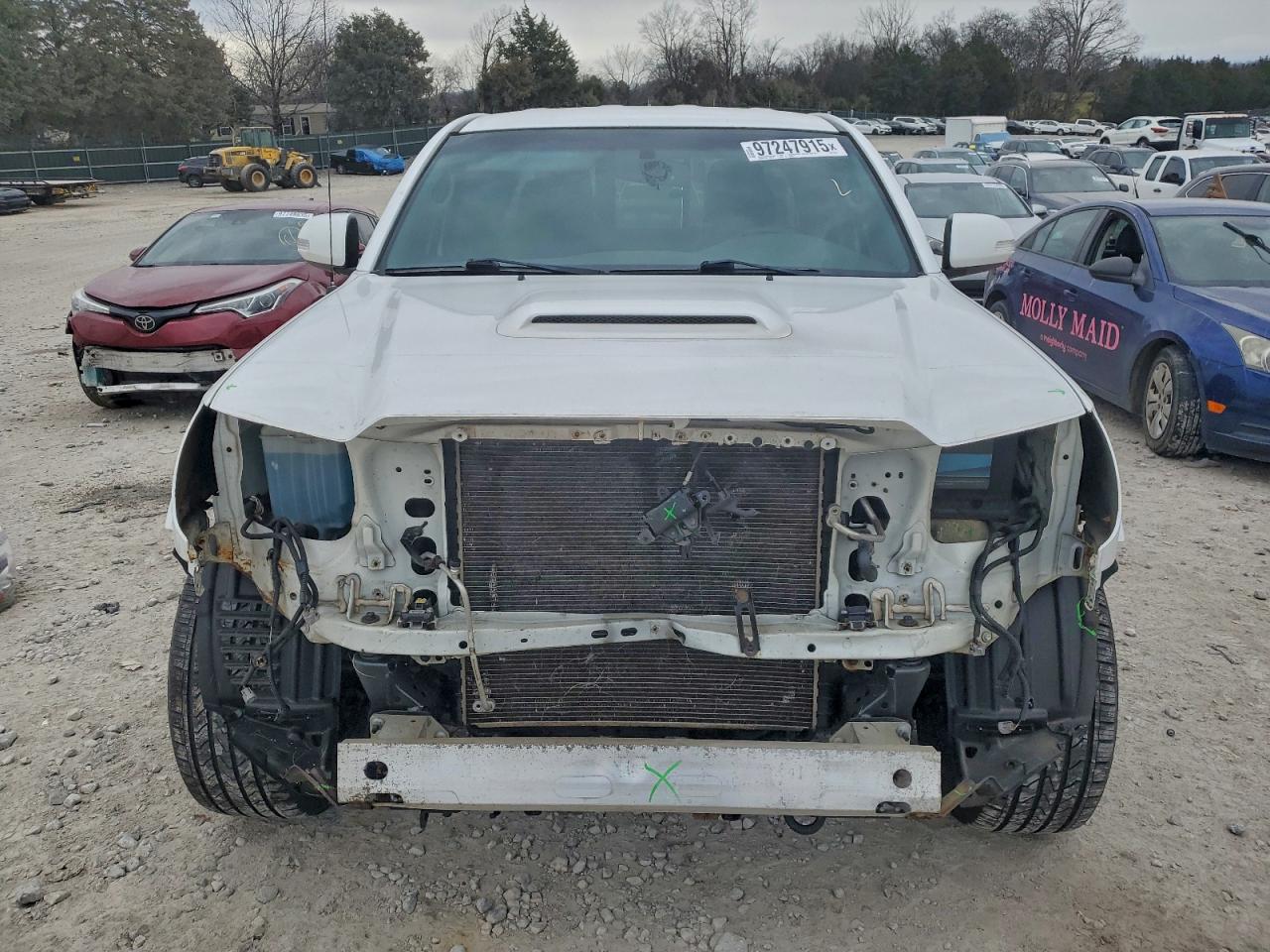 Toyota Tacoma Image 11